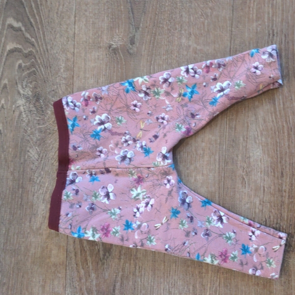 Zara leggings 9-12mth - Picture 2 of 2